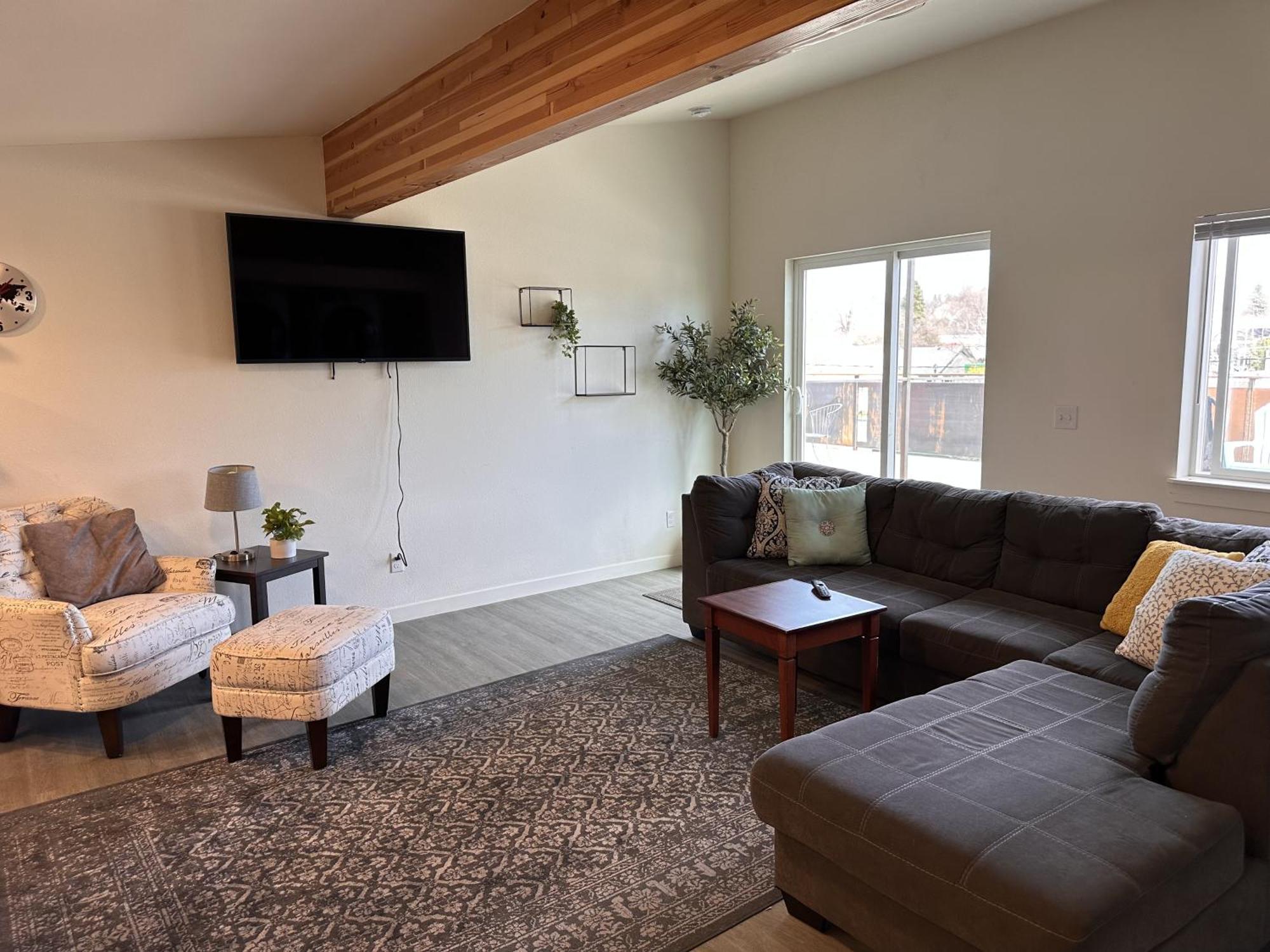 The Asbury House Guest Rentals Москоу Екстериор снимка